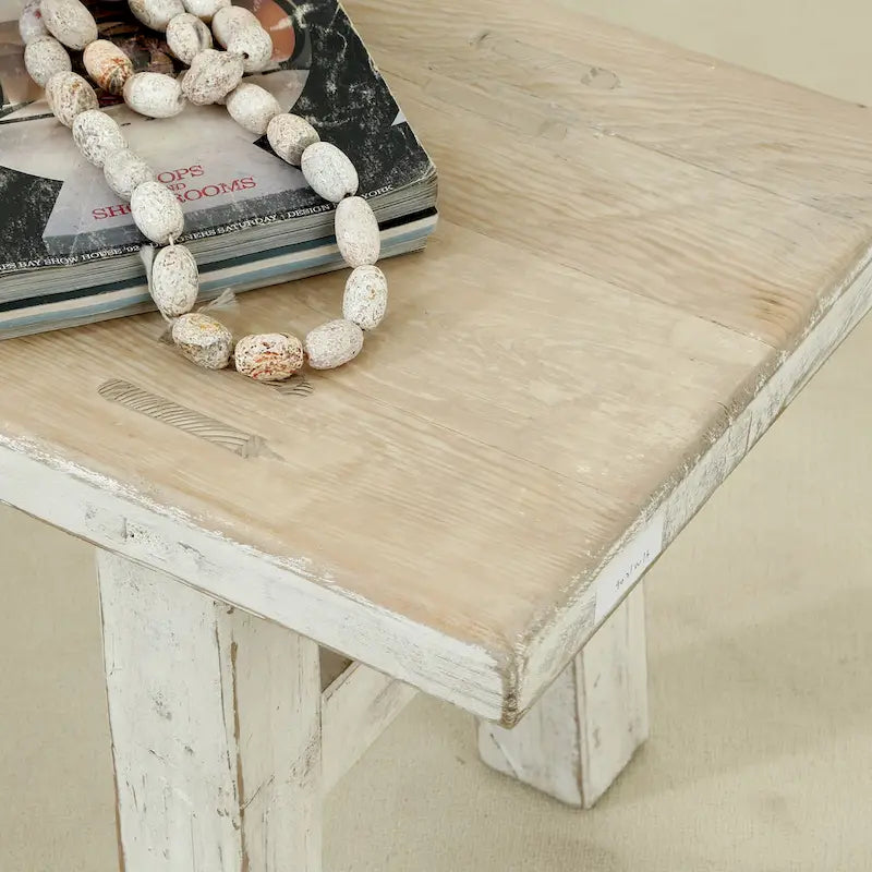 Kleine Bank aus altem Kiefernholz, 119,4 cm lang, antik-weißes Finish