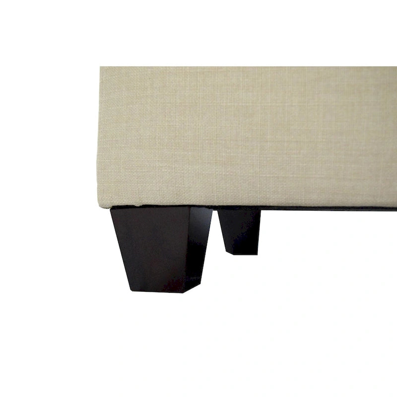 La panca contenitore per scarpe beige con trapuntatura a rombi
